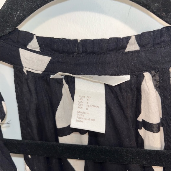 H&M Long Black and White Maxi Dress. Size 6 - Picture 5 of 5